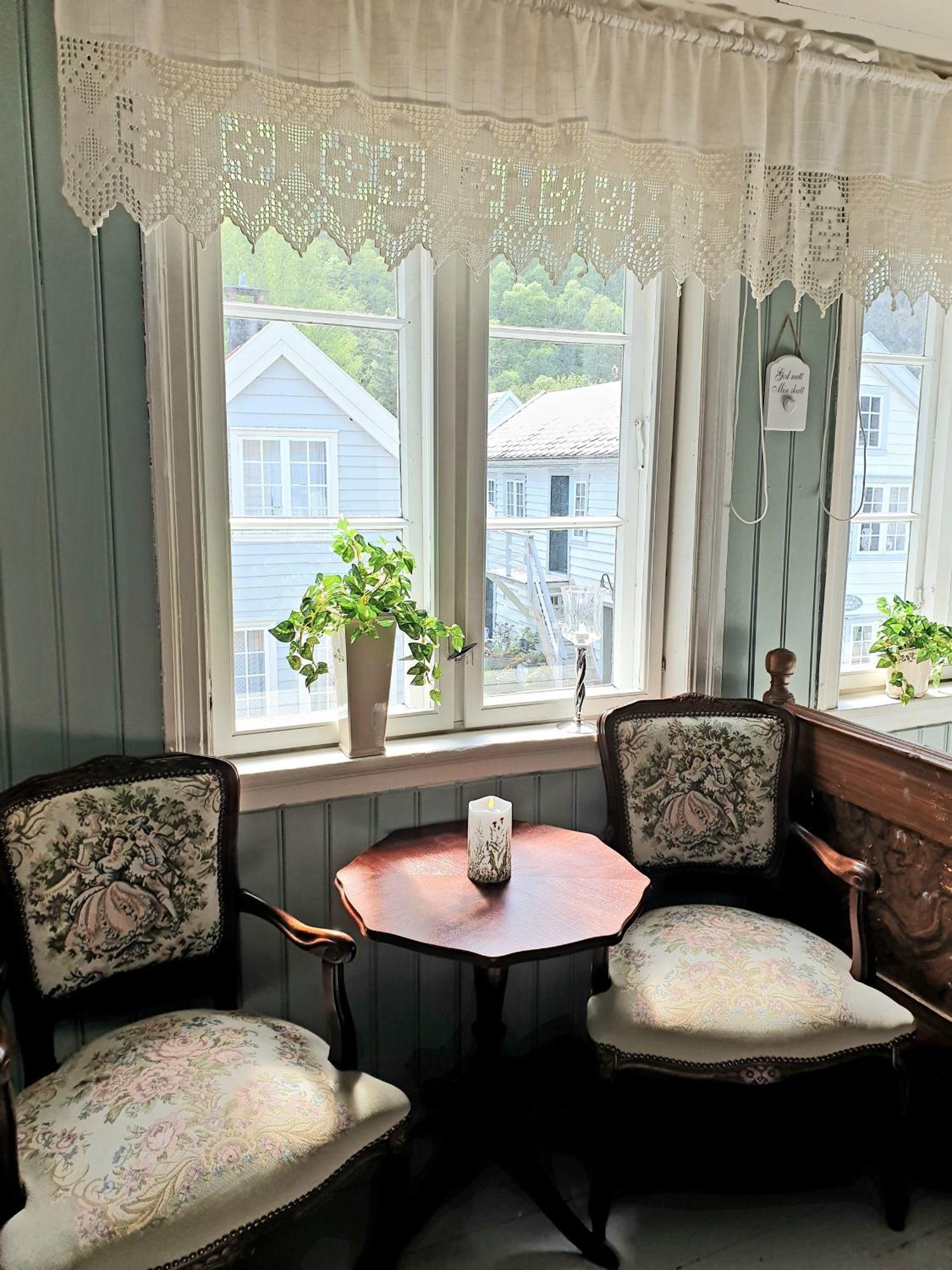 Вилла Kvammehuset Pa Gamle Лердалсёйри Экстерьер фото